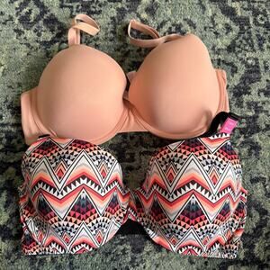 Lot of 2 Victoria’s Secret PINK 34DD Bras Padded Underwire Push-Up T-Shirt Style